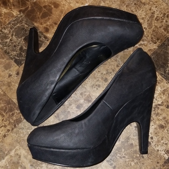 Charlotte Russe Black Platform Heels - Picture 3 of 4